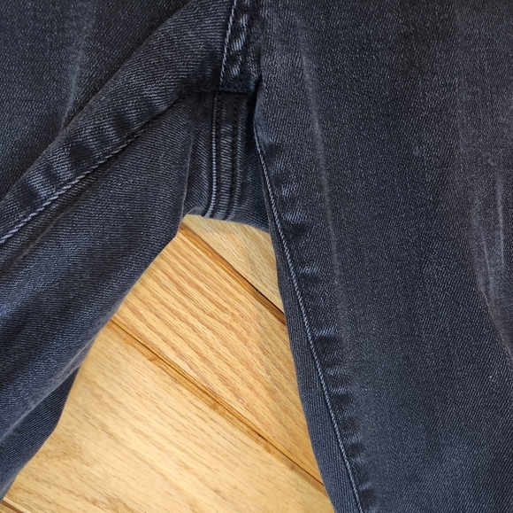 St. John's Bay dark gray size 8 skinny leg jeans - Picture 5 of 13